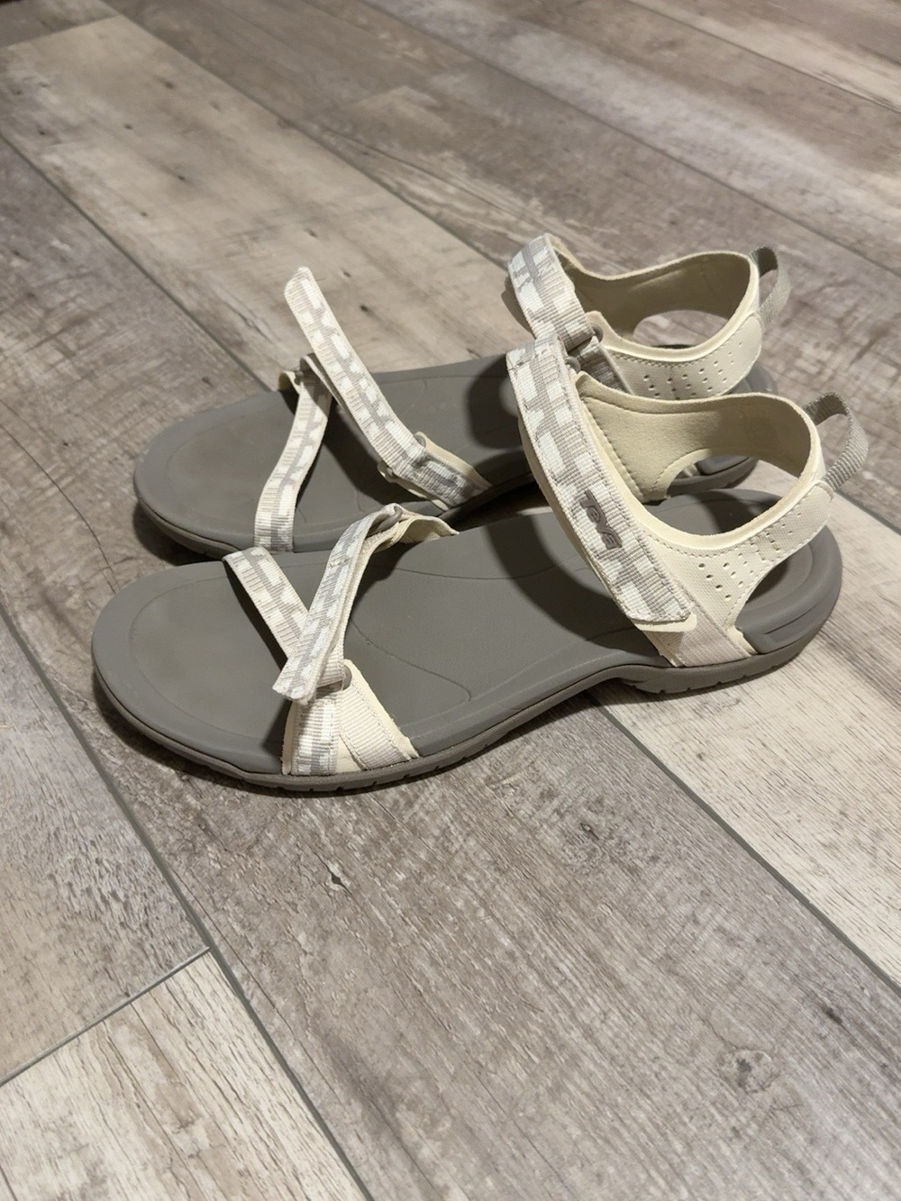 Teva Women’s Sport Sandals Size 8 Gray/Cream